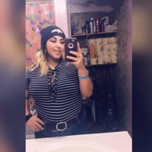 Meet your Posher, Perla